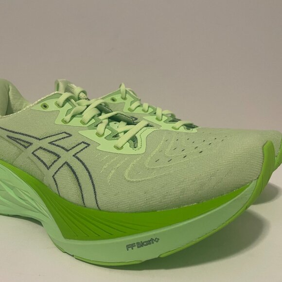 ASICS Novablast 4 Low Illuminate Green Sneakers/Shoes - 1011B693-300 Size 12 main image 11